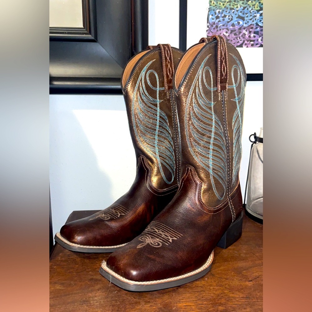 Ariat Boots style: 10016317